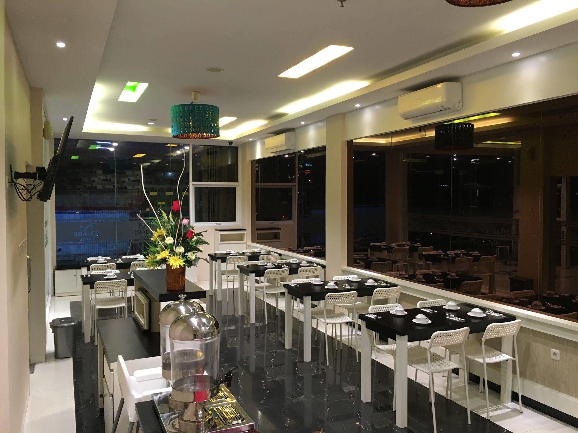 Msquare Palembang Hotel Exterior foto